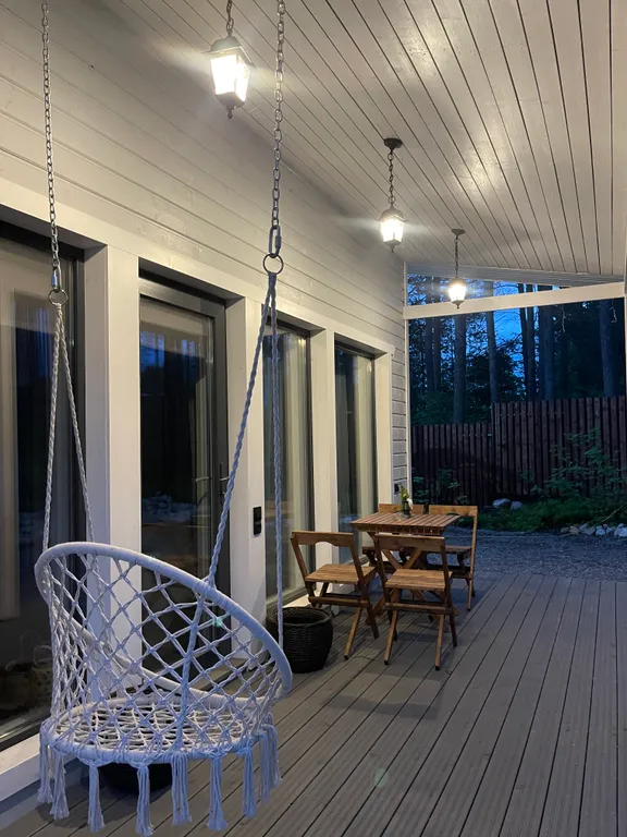 Уютный дом с живописным видом на лес