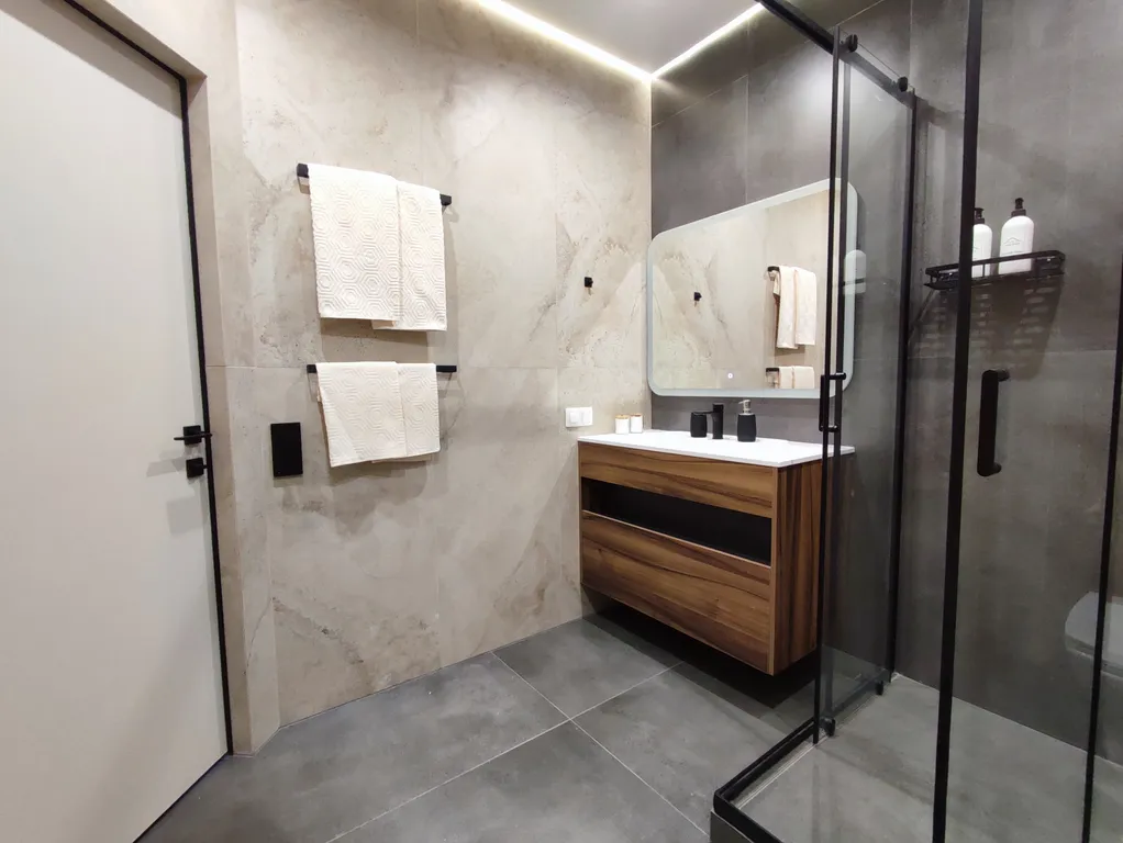 Современные, яркие апартаменты