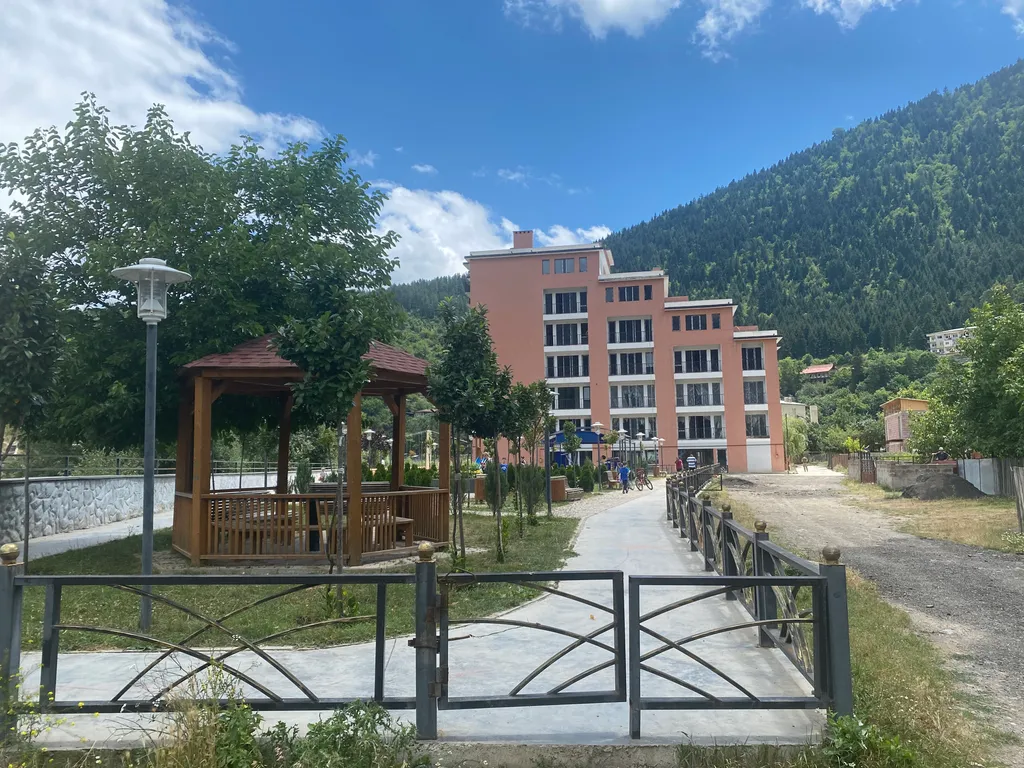 Квартира на 5 этаже с видом на горе