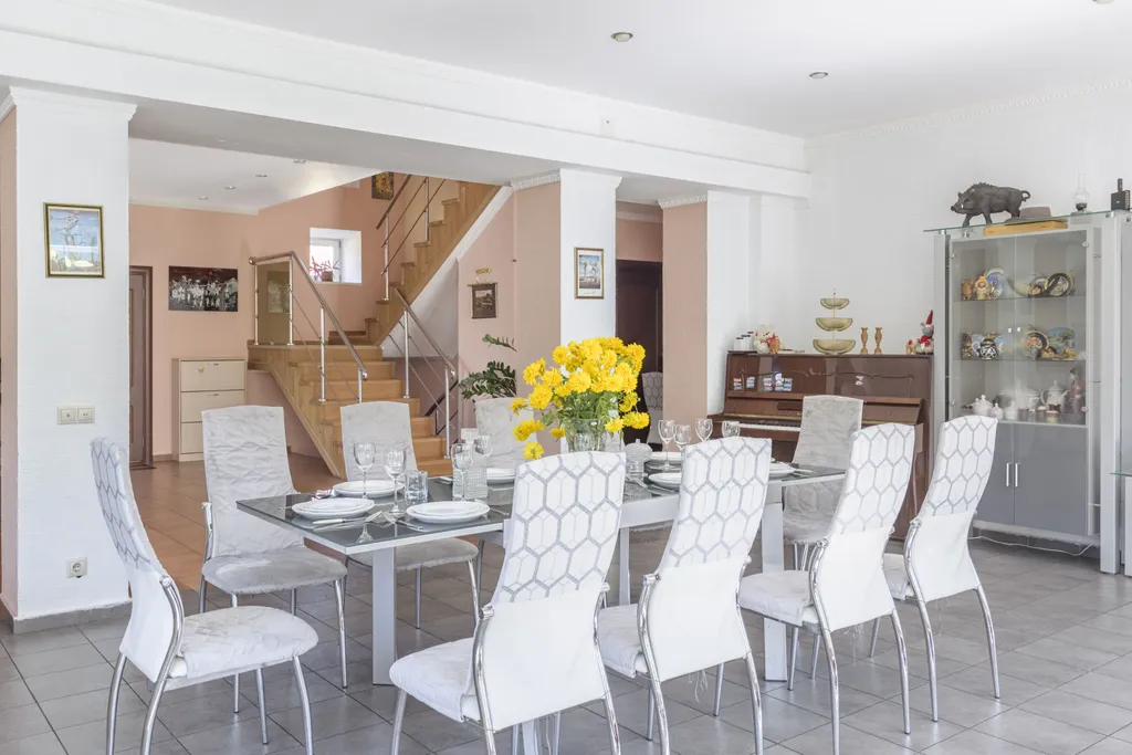 Просторный комфортабельный коттедж с баней