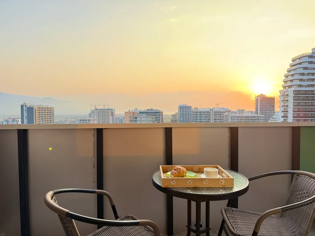 Boho sunset studio sea & mountain view