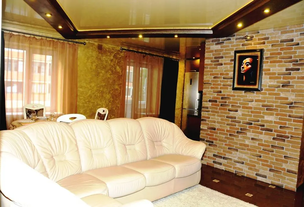 Трёхкомнатная квартира на центральной улице города