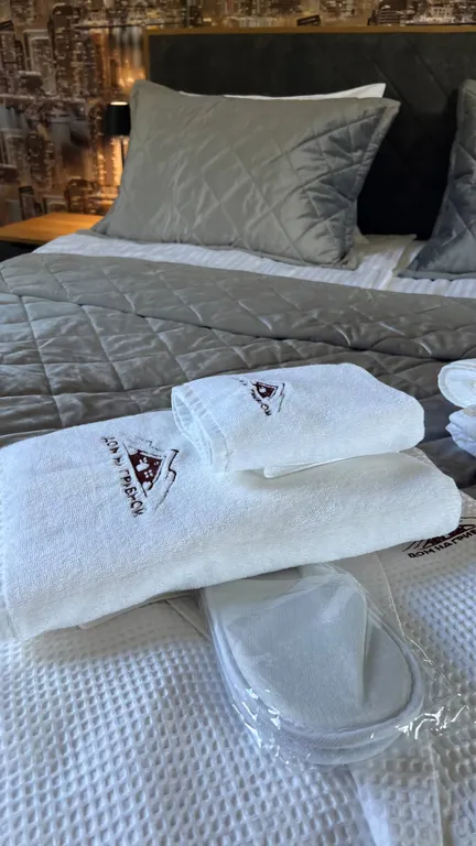 Дом в лесу с теплым бассейном и баней