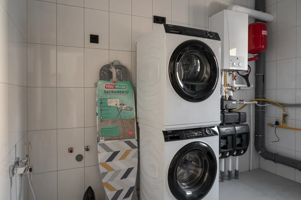 Уютный коттедж "Гранат" с бассейном и мангальной зоной