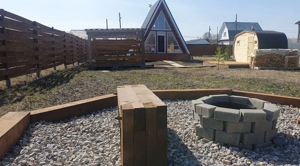 Дом с террасой и баней на дровах