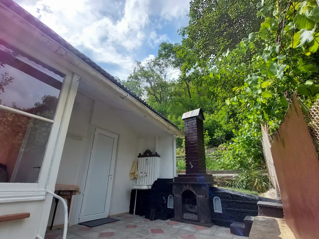 Полноценный номер-студия на границе леса до 4 человек