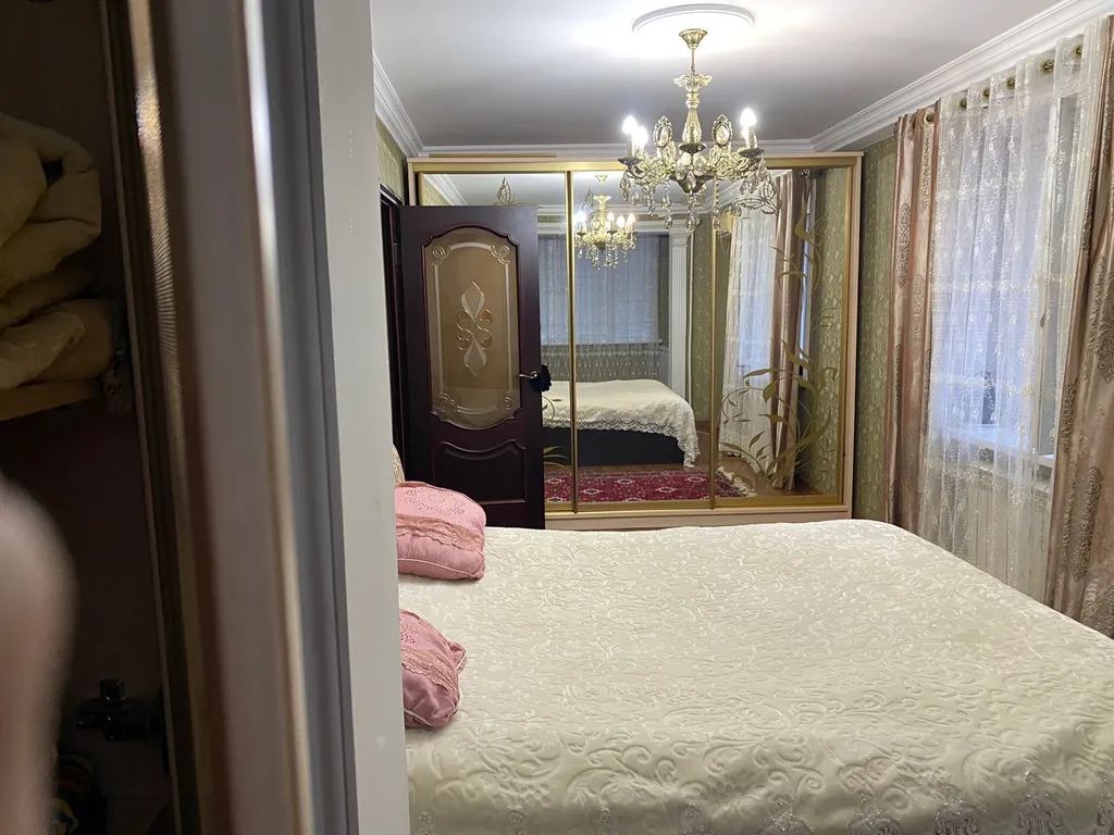 Уютная квартира в центре города с видом на горы