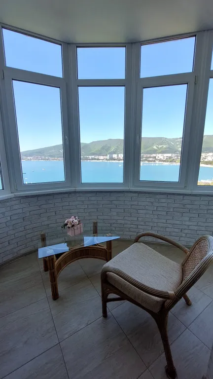 Квартира с шикарным видом на море и горы!