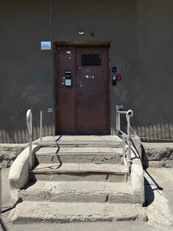 Уютная квартира с 2 спальнями в центре города рядом с Площадью