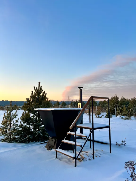 Отдых с банным чаном у леса