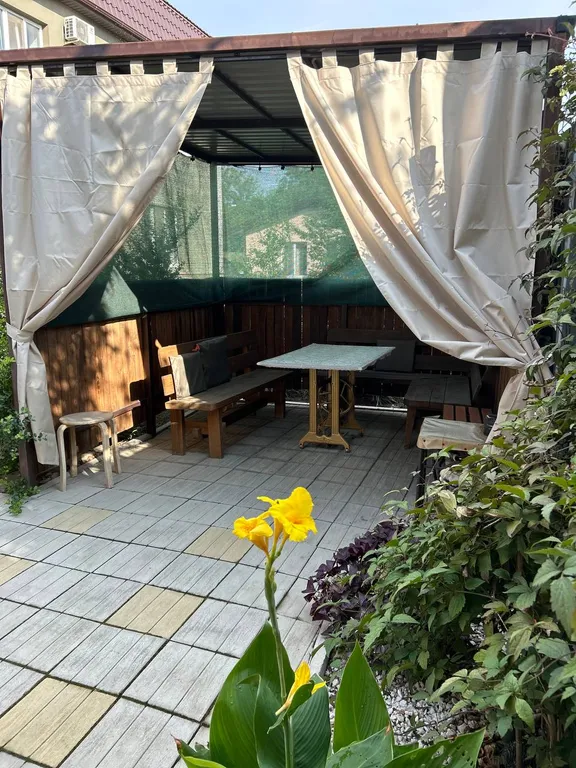 Коттедж Дом с беседкой для отдыха в частном секторе в городе анапа — Анапа