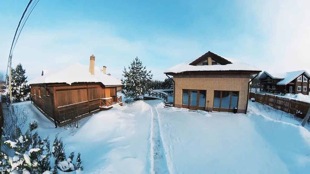 Дом на берегу Рузского водохранилища