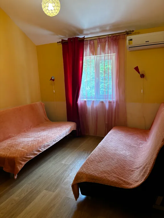 Квартира Небольшая квартирка с кухней — аренда посуточно в Хоста