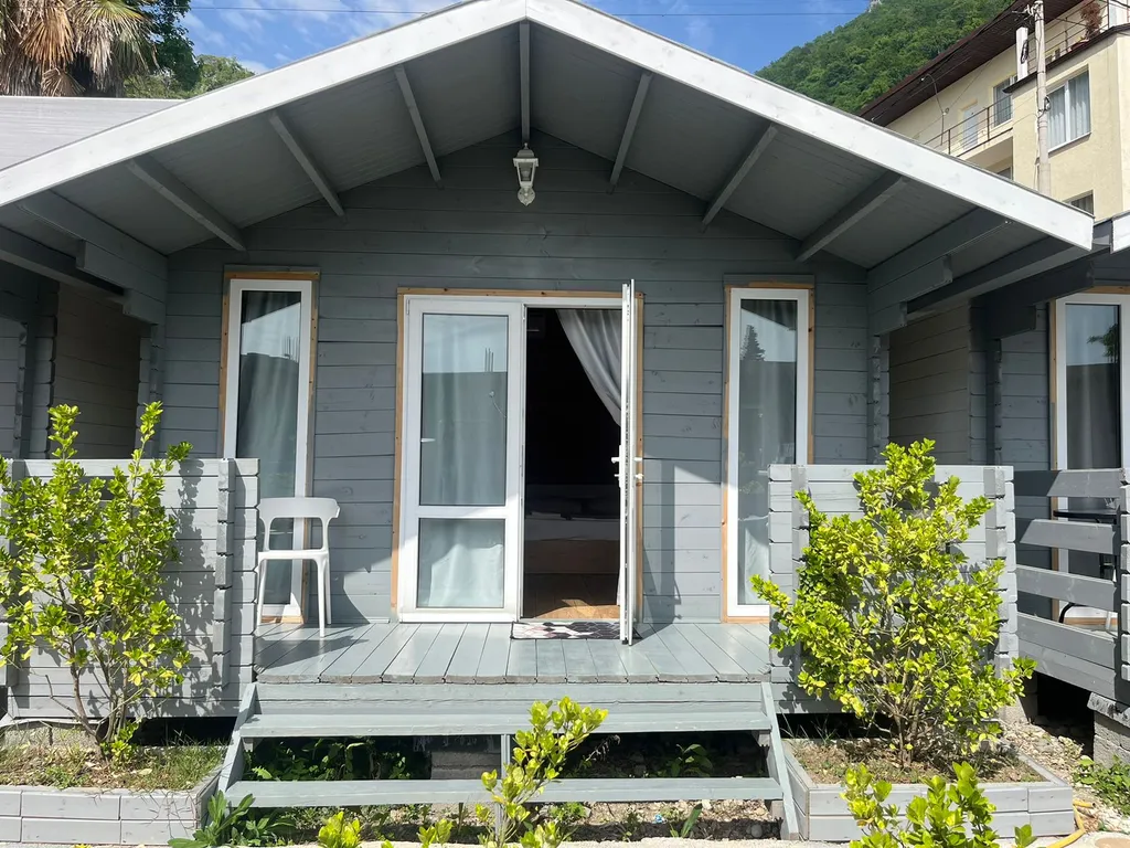 Коттедж Уютные домики у моря — аренда посуточно в Гагра