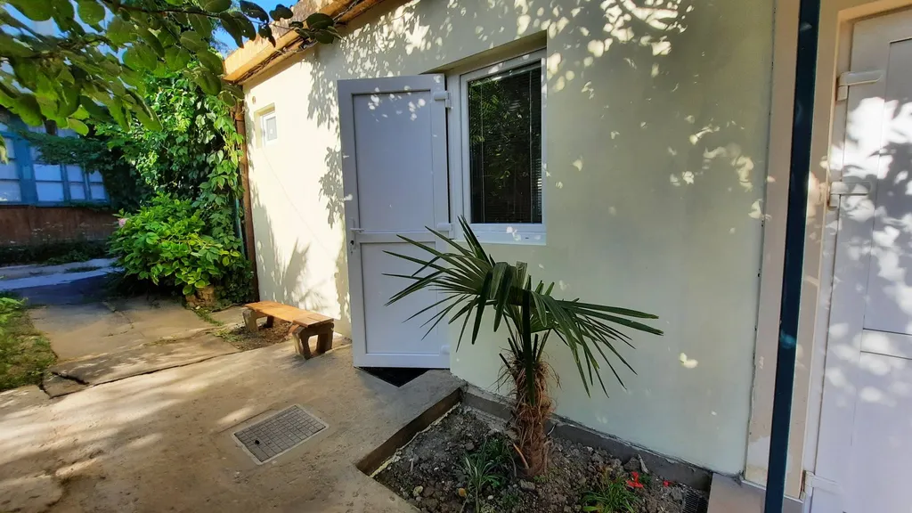 Квартира Квартира Студия в частном зелёном дворе — Гурзуф