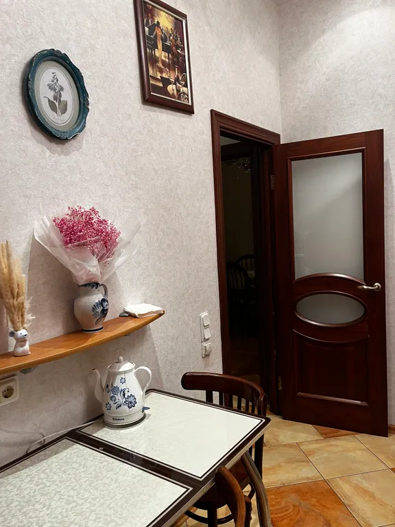 Квартира Трехкомнатные апартаменты Люкс — Колпино