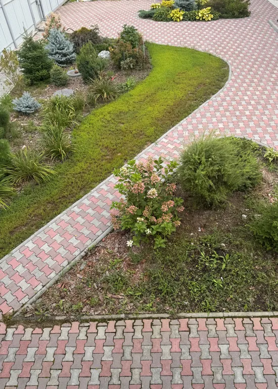 Двухэтажный дом с мангальным комплексом и баней