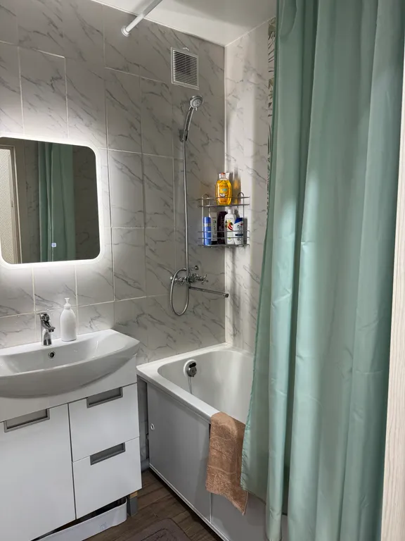 Квартира у пруда