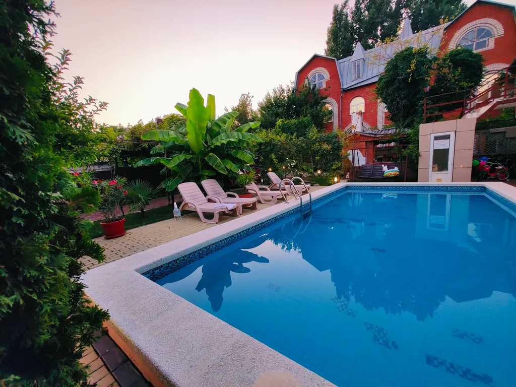 Коттедж Уютный дом с бассейном — Анапа