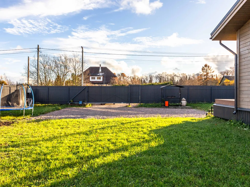 Коттедж Уютный современный дом с чаном вблизи елового леса — Черемыкино