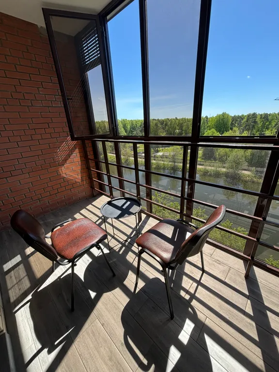 Квартира с видом на пруд и лес