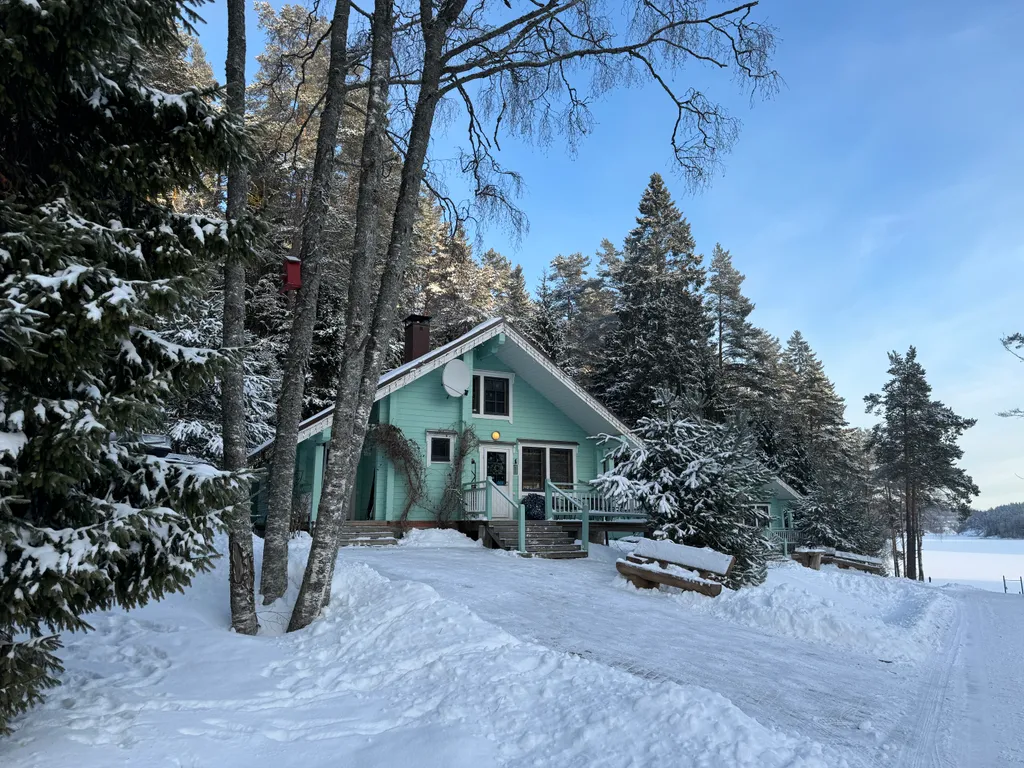 Коттедж Уютный домик на берегу Ладожского озера дом 1 — аренда посуточно в Куркиеки