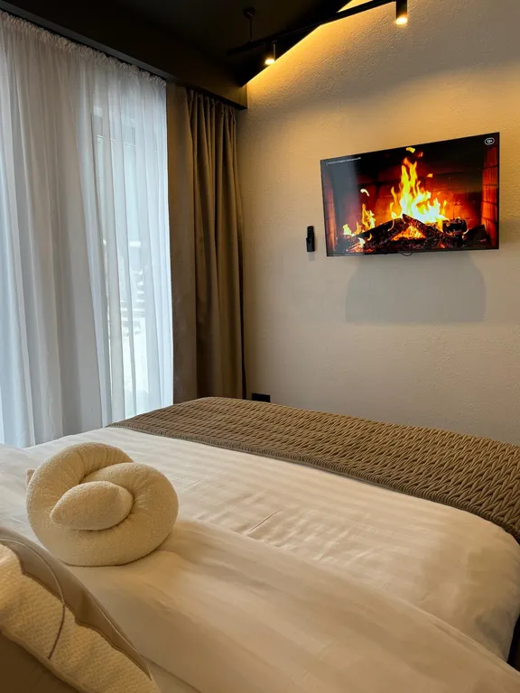 Дом SILVER с чаном на террасе