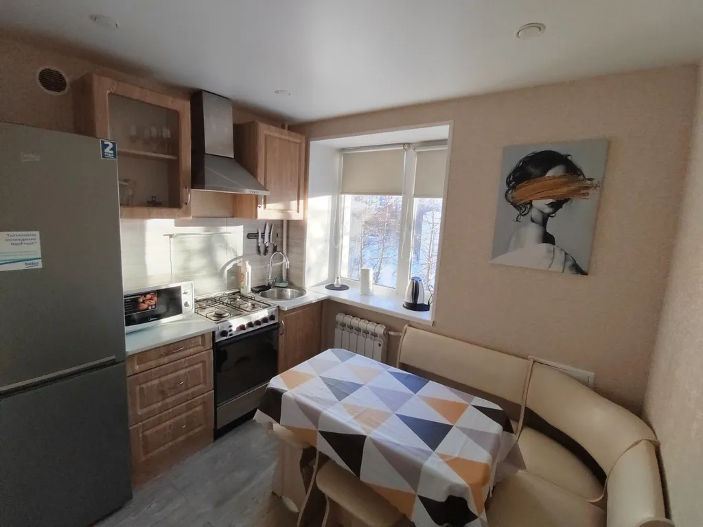 Двухкомнатная квартира в центре напротив Мурманск Молла