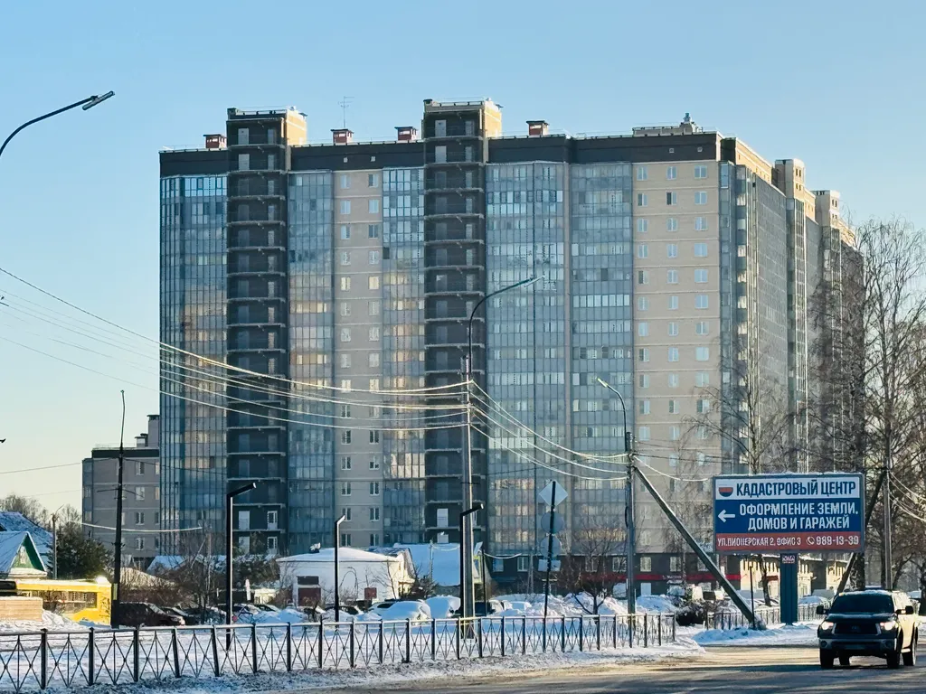 Уютная квартира на берегу реки Невы в центральном районе г. Кировска