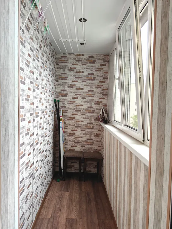 Уютная квартира в центре с кондиционером, отдельной кухней и балконом