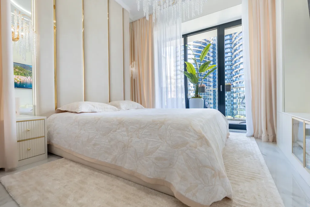 Студия с мозаичным панно в ЖК Актер Гэлакси