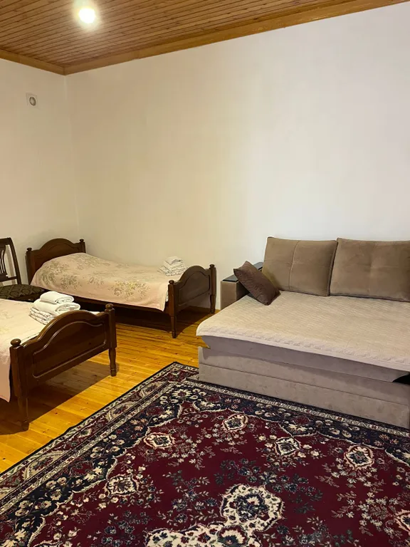 Уютный большой дом в центре Гуниба