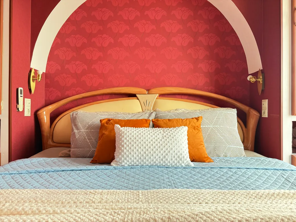 Рядом парк Победы Херсонес не берем оплату за уборку