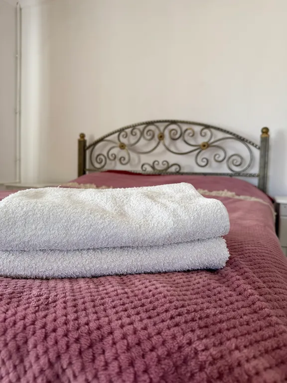 Уютный дом с видом на водопады