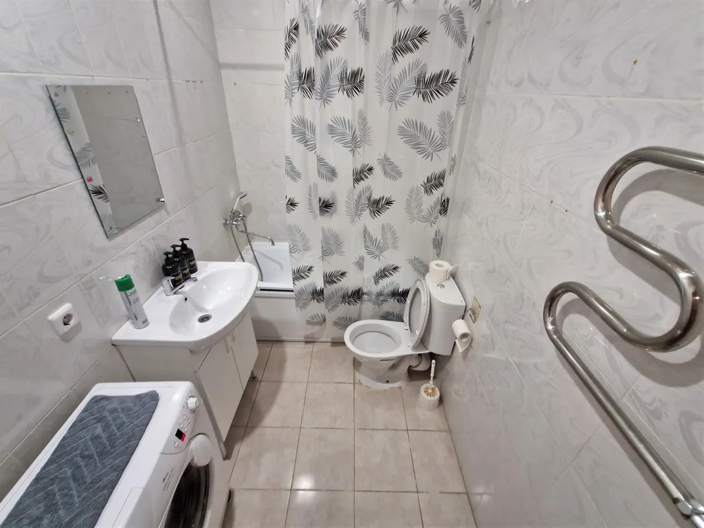 Хорошая квартира в новостройке с тремя раздельными местами