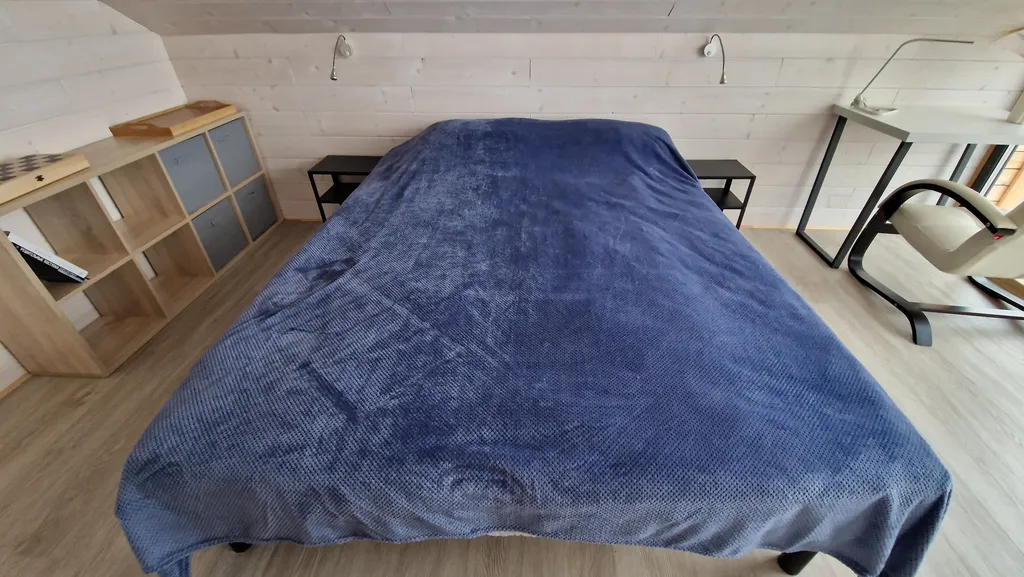 Коттедж Маврикий с сауной и видом на озеро