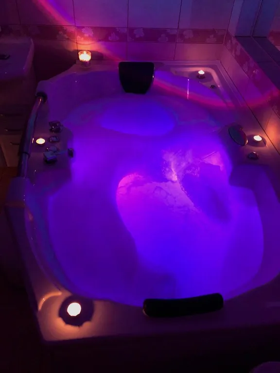 Апартаменты с Джакузи и видом на Парк