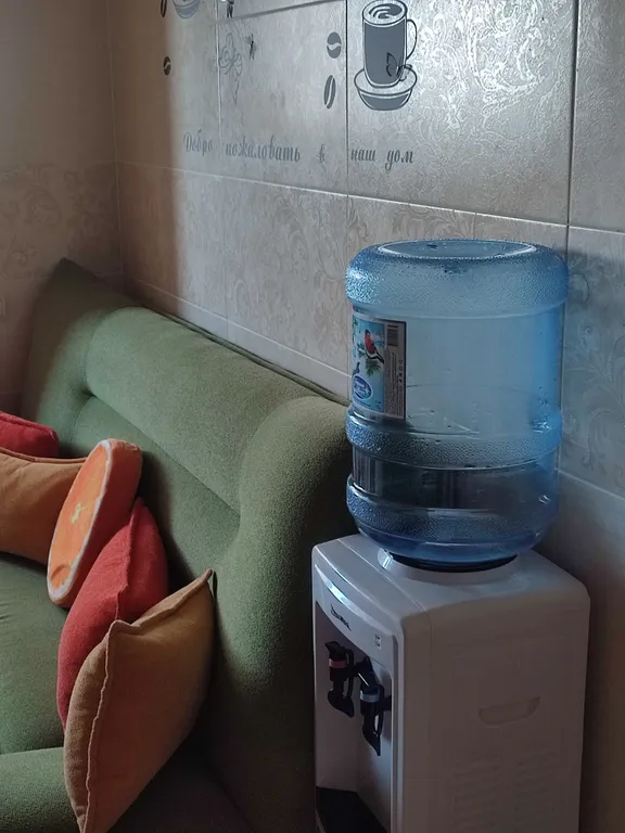 Трешка в центре города с охраняемой парковкой