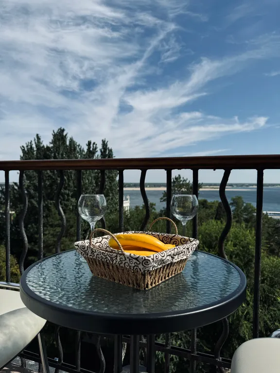 Квартира в центре с видом на Волгу