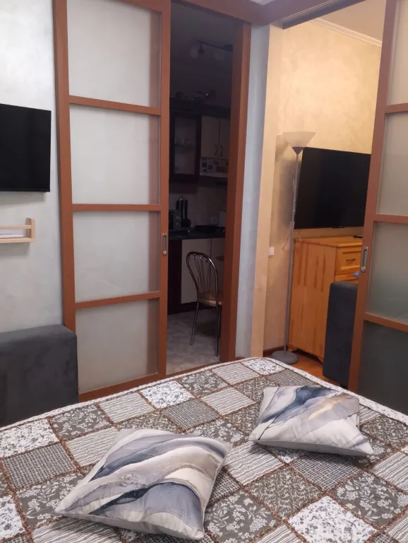 Хорошая квартира с отдельным входом и двориком в 30 м. от набережной