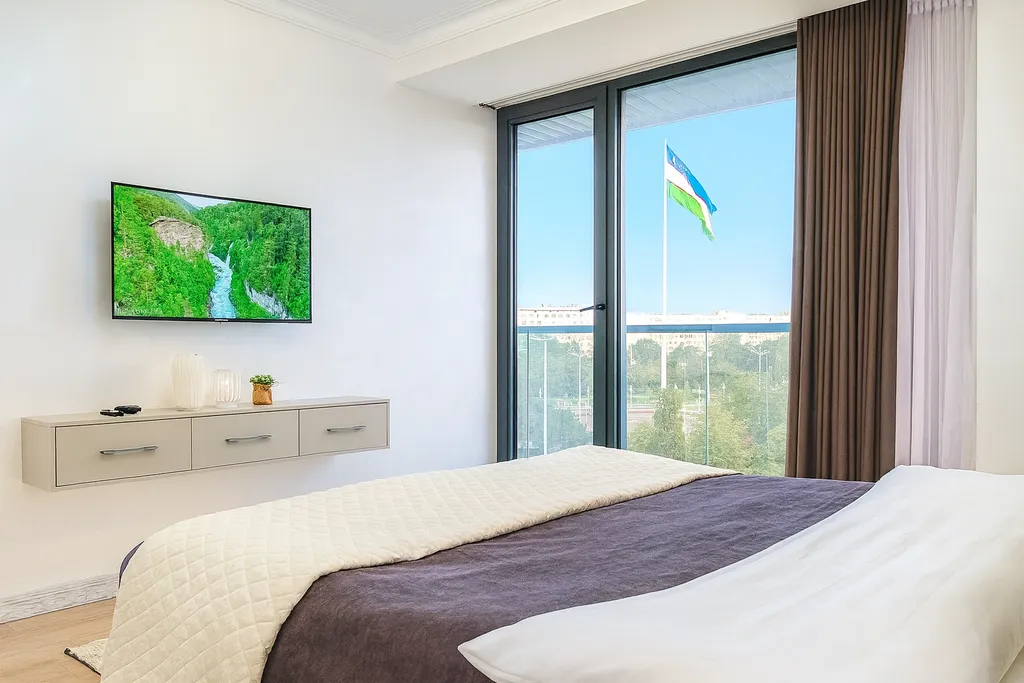 Квартира бизнес-класса с панорамными окнами в центре