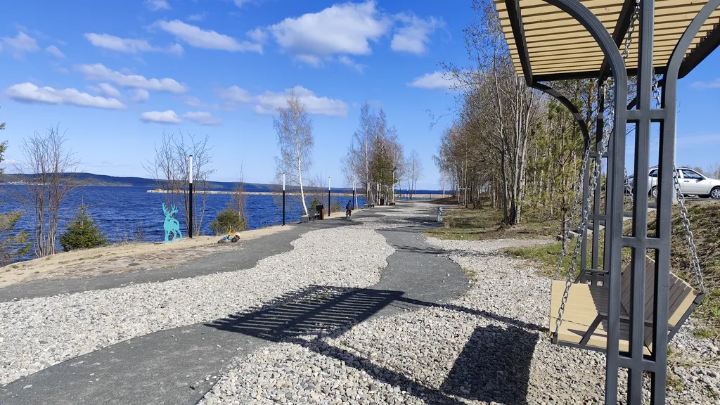 Уютная двухкомнатная квартира в новом жк на берегу озера