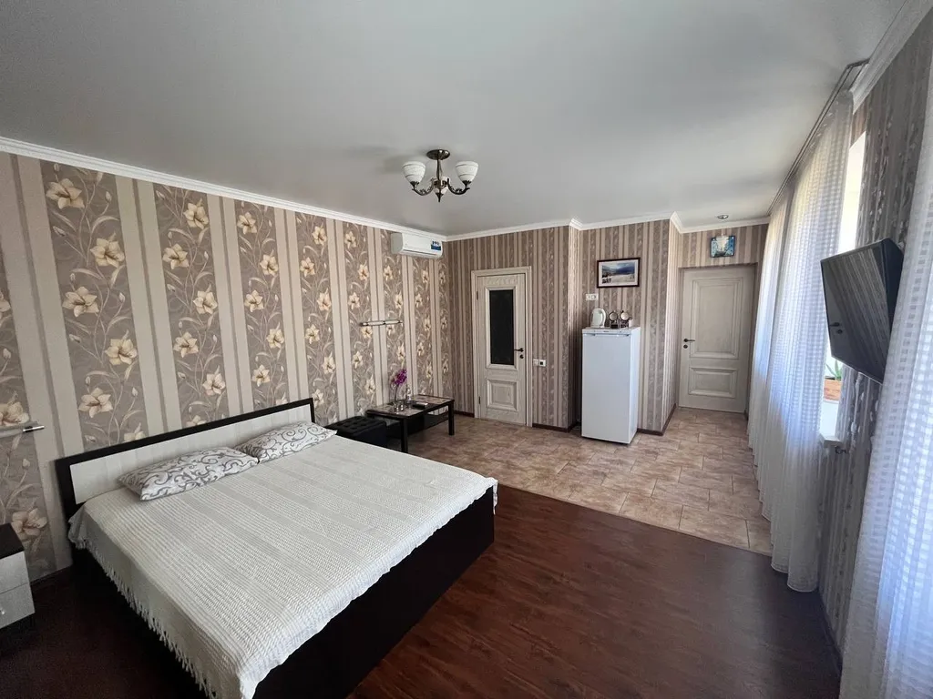 Семейный номер на втором этаже с видом на море