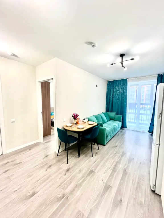 Квартира Квартира Яркая евродвушка — Бугры