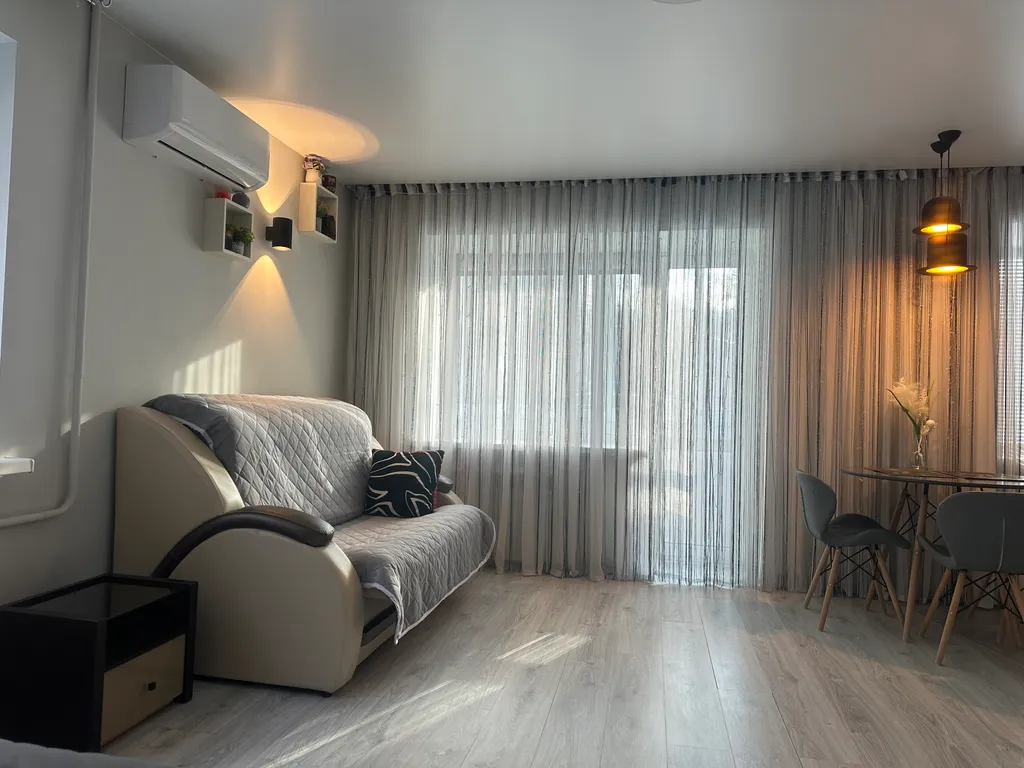 Солнечная уютная студия в центре города