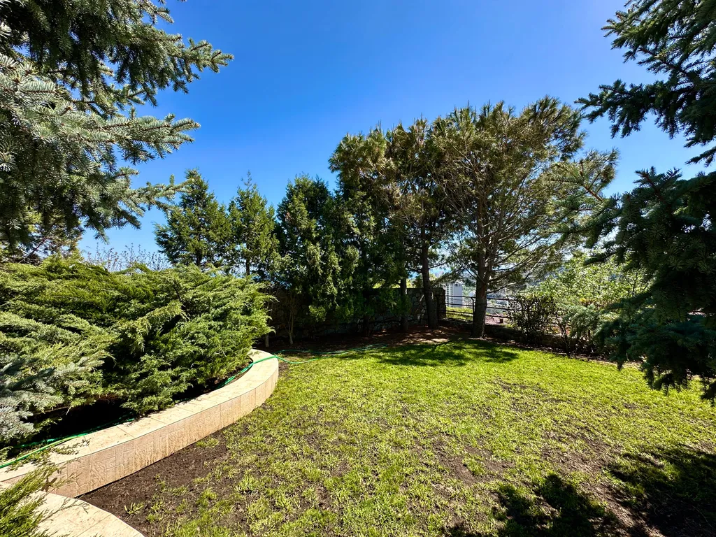 Шикарный коттедж с бассейном