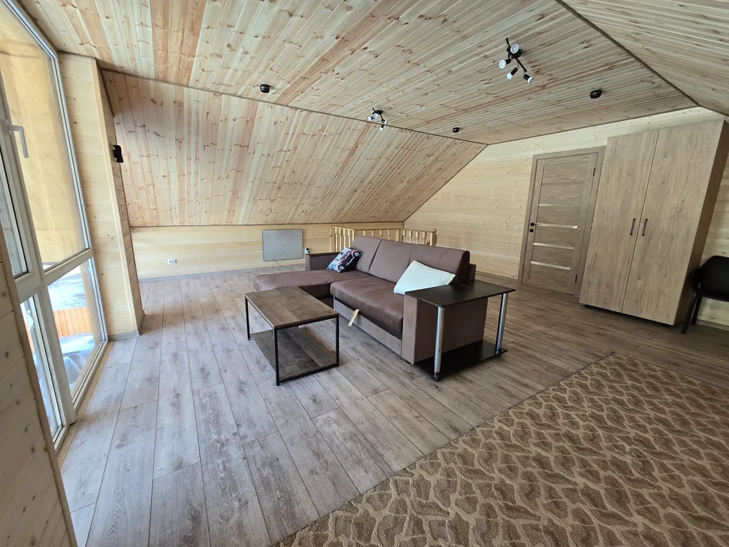 Уютный новый дом в горах