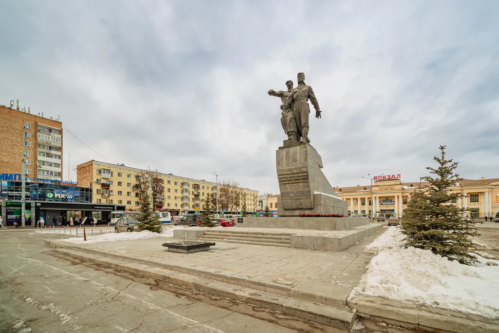 Уютная квартира у ж/д вокзала и метро