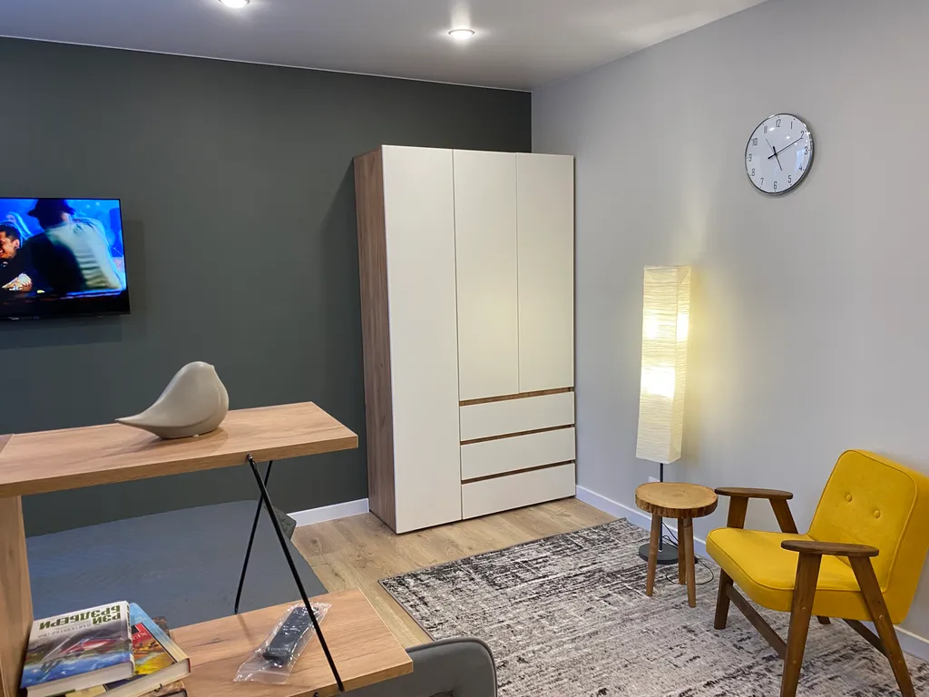 Просторная квартира студия для проведения романтических вечеринок