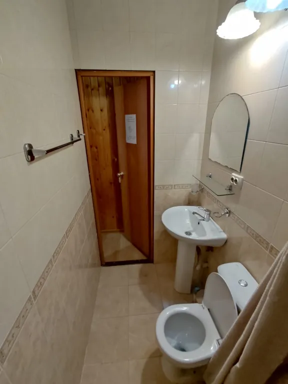 Семейный четырёхместный номер с видом на горы №6